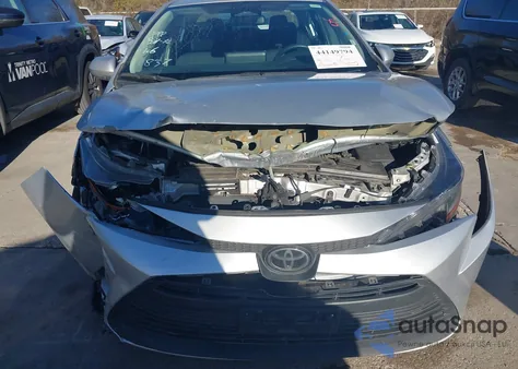 2024 Toyota Corolla Le z USA, uszkodzony, nr VIN 5YFB4MDE4RP132837